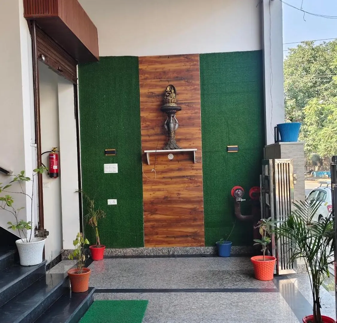 Homestay Hotel The Shanaya -Agra